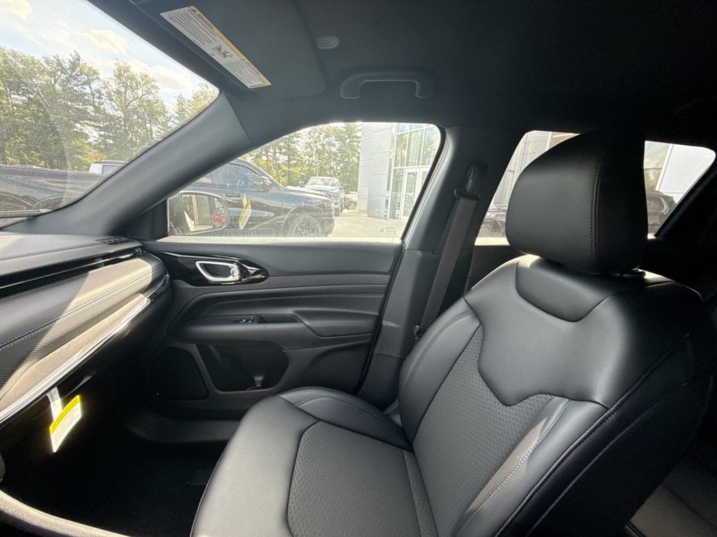 New 2026 Jeep Compass Latitude - photo - 29