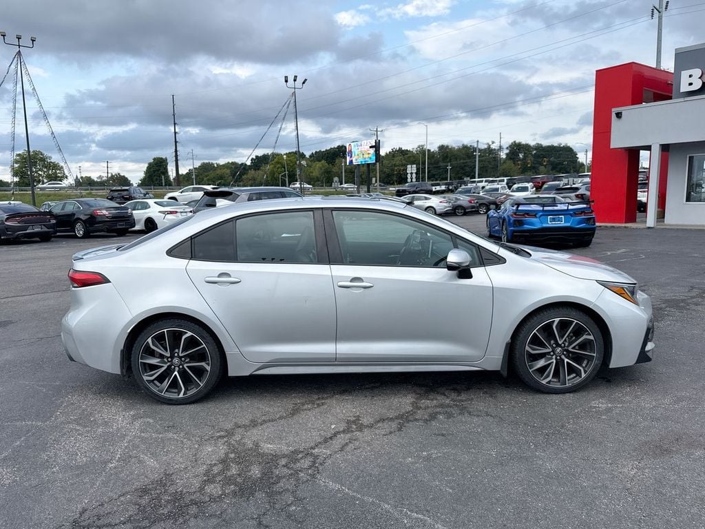 Pre-Owned 2021 Toyota Corolla XSE - photo - 13