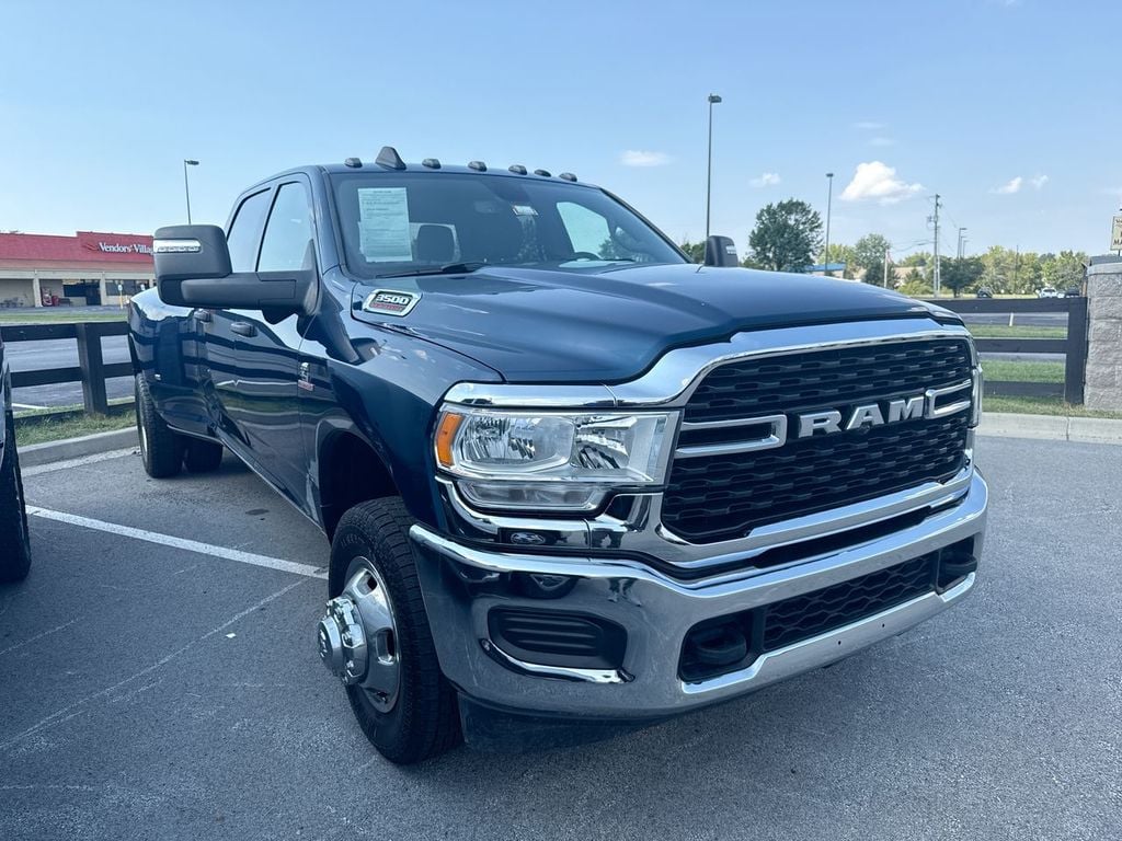 Pre-Owned 2024 Ram 3500 Tradesman - photo - 5