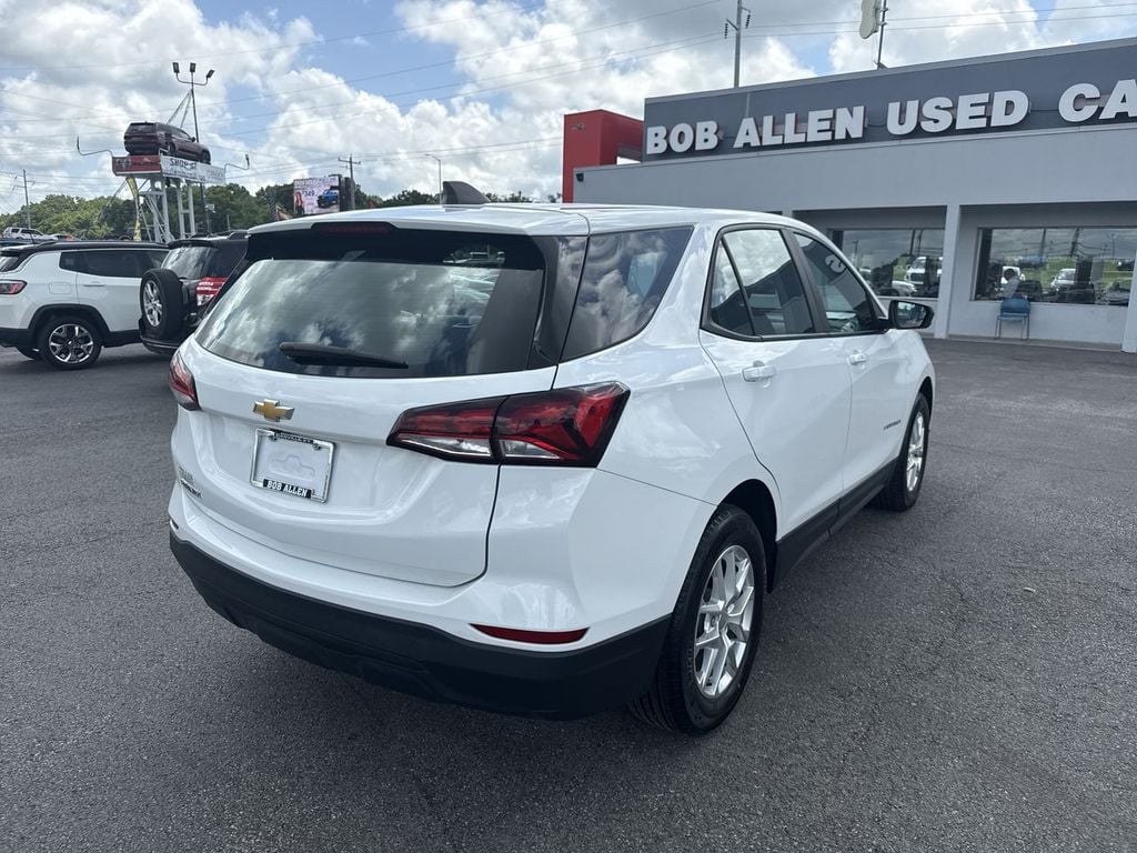 Pre-Owned 2022 Chevrolet Equinox LS - photo - 12