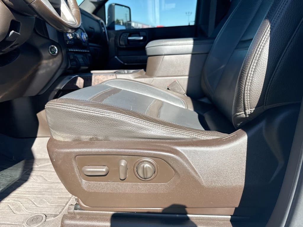 Pre-Owned 2021 GMC Sierra 2500HD Denali - photo - 21
