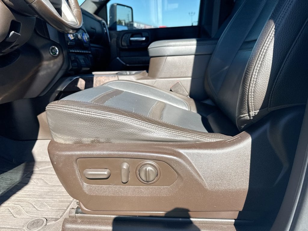 Pre-Owned 2021 GMC Sierra 2500HD Denali - photo - 21