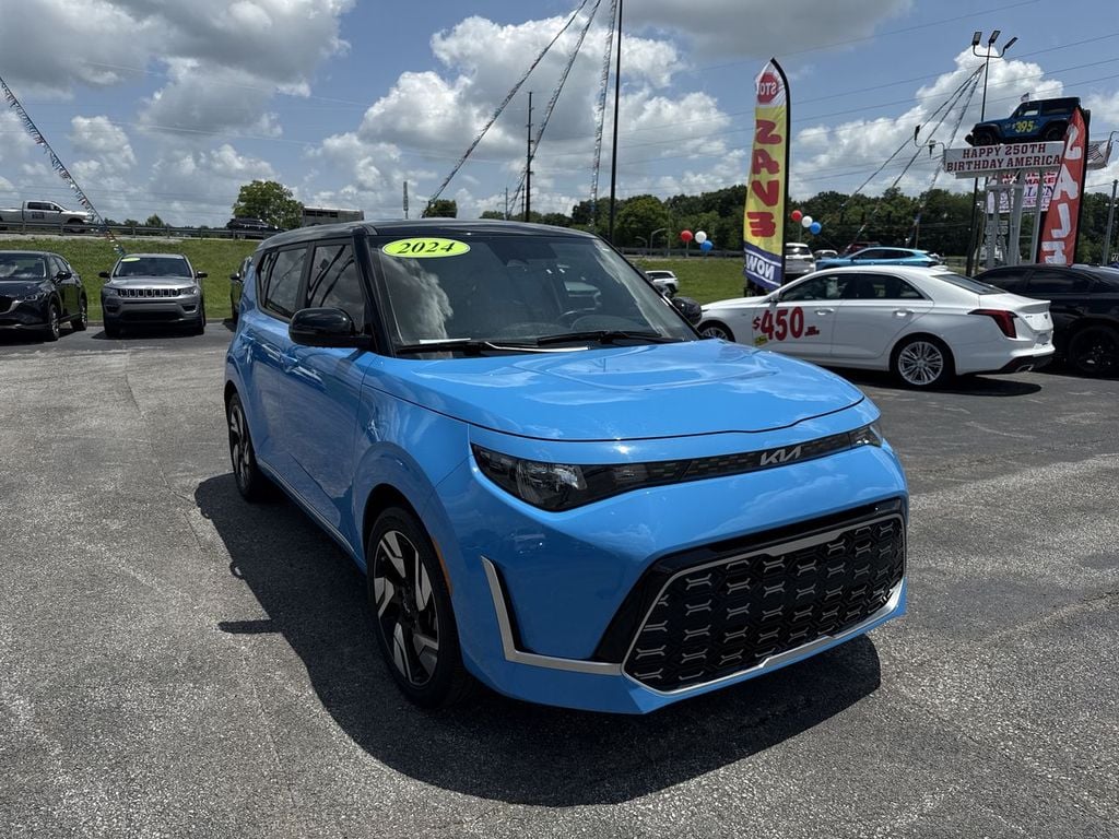 Pre-Owned 2024 Kia Soul GT-Line - photo - 14
