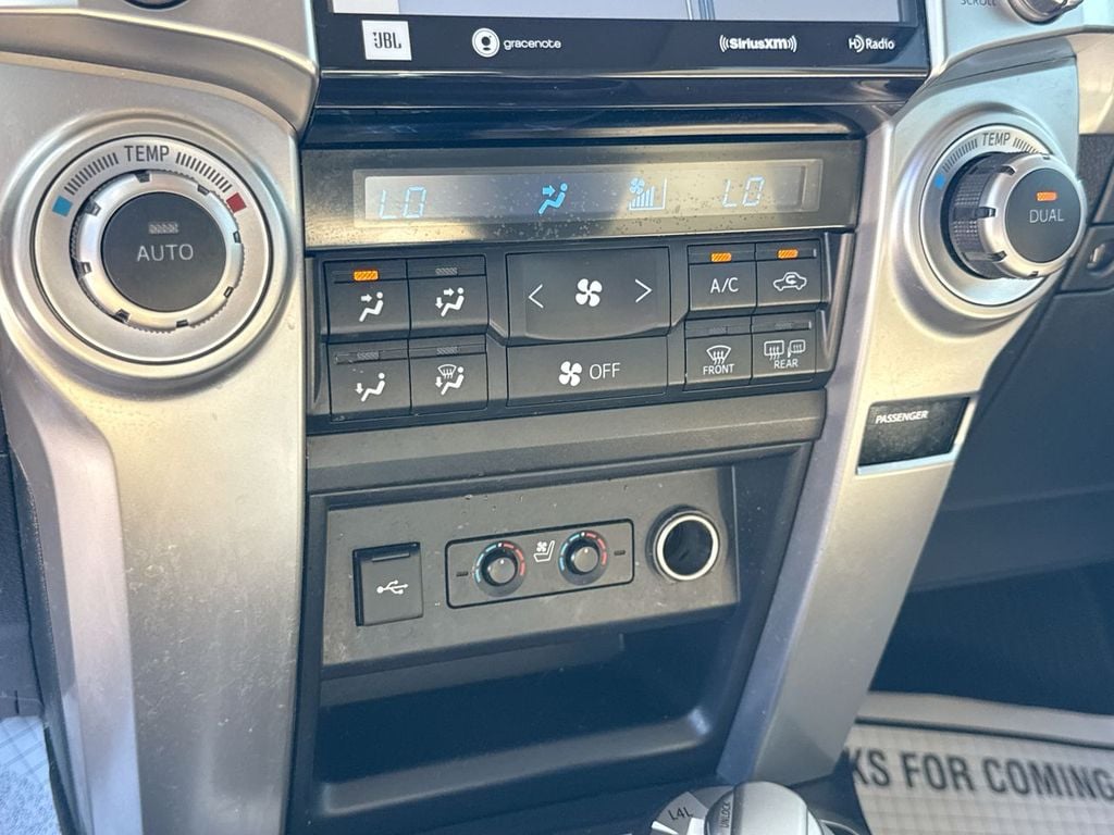 Pre-Owned 2020 Toyota 4Runner Limited - photo - 21