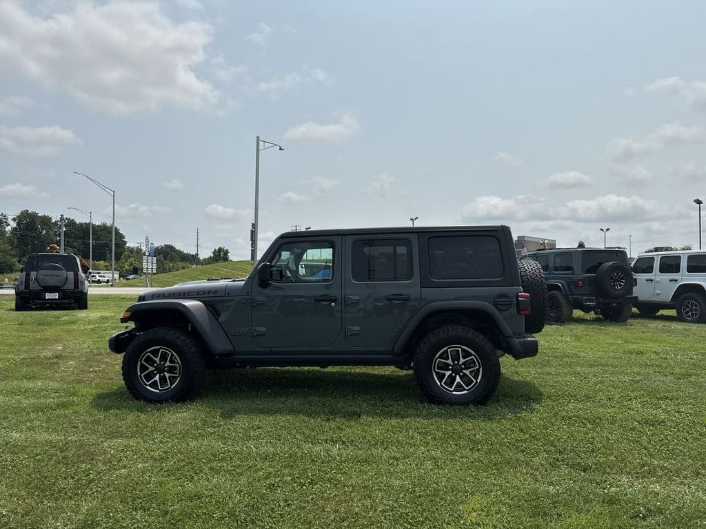 Pre-Owned 2025 Jeep Wrangler Rubicon - photo - 10