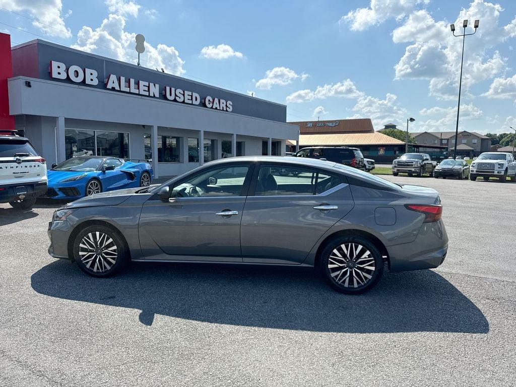 Pre-Owned 2025 Nissan Altima 2.5 SV - photo - 10