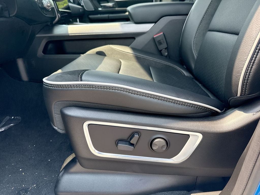 New 2026 Ram 1500 Laramie - photo - 22