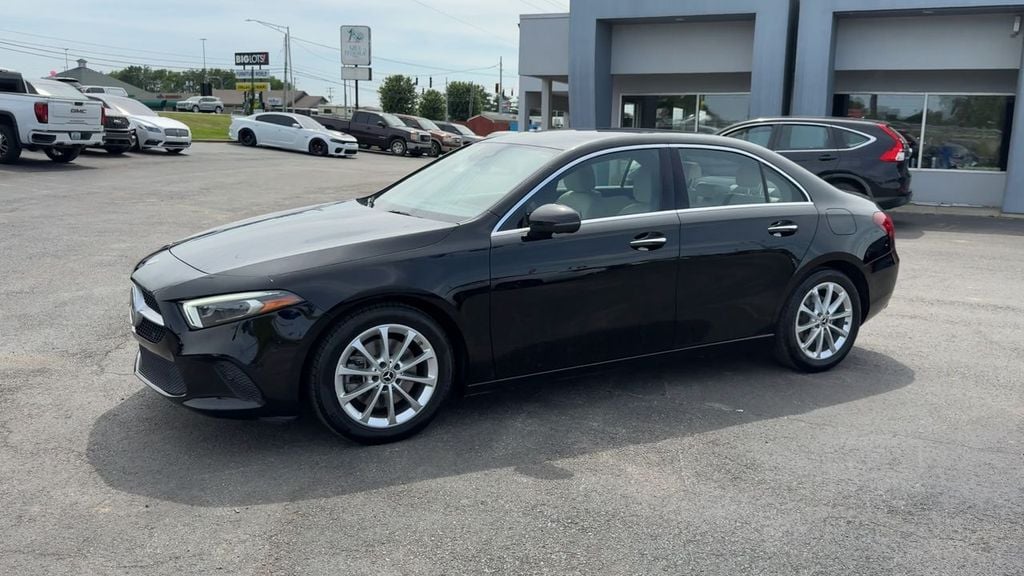 Pre-Owned 2022 Mercedes-Benz A-Class A 220 - photo - 2