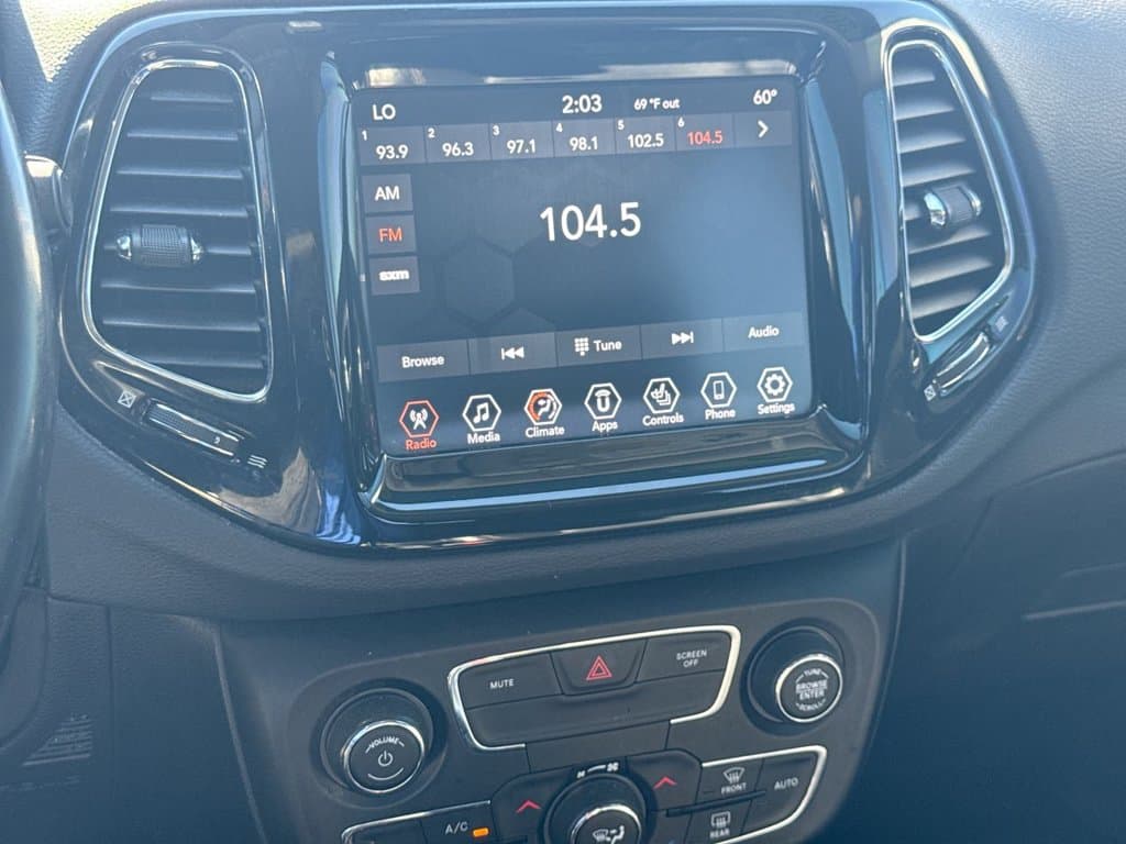 Pre-Owned 2020 Jeep Compass Limited - photo - 18