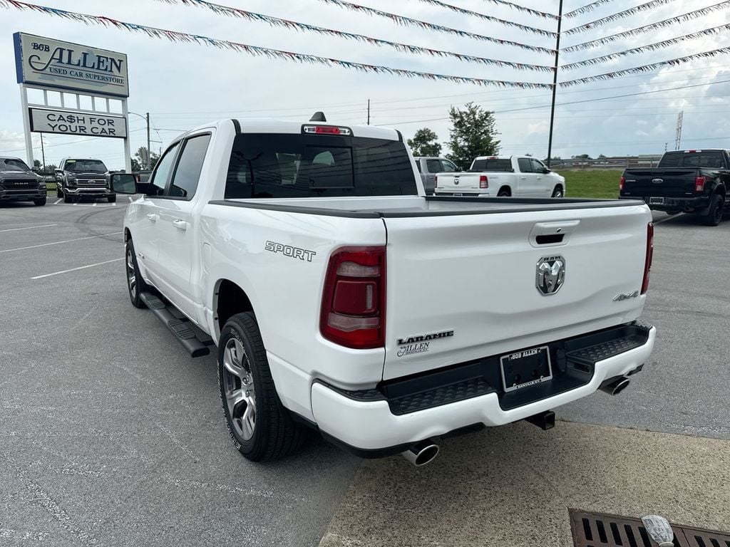 Pre-Owned 2023 Ram 1500 Laramie - photo - 11