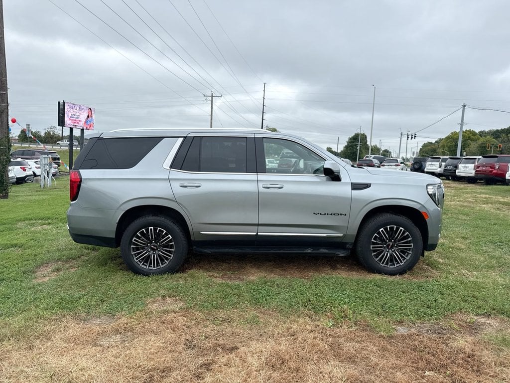 Pre-Owned 2024 GMC Yukon SLT - photo - 13