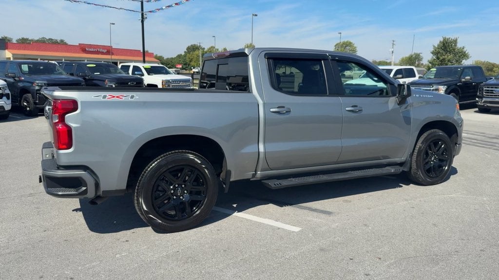 Pre-Owned 2024 Chevrolet Silverado 1500 RST - photo - 6