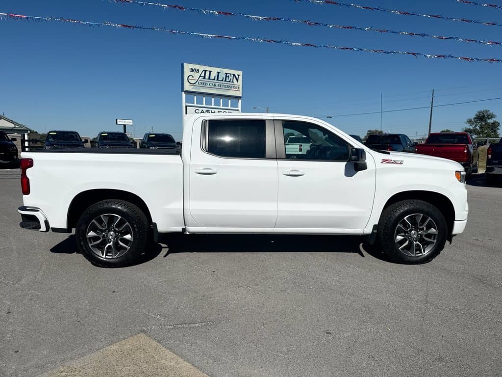 Pre-Owned 2023 Chevrolet Silverado 1500 RST - photo - 13