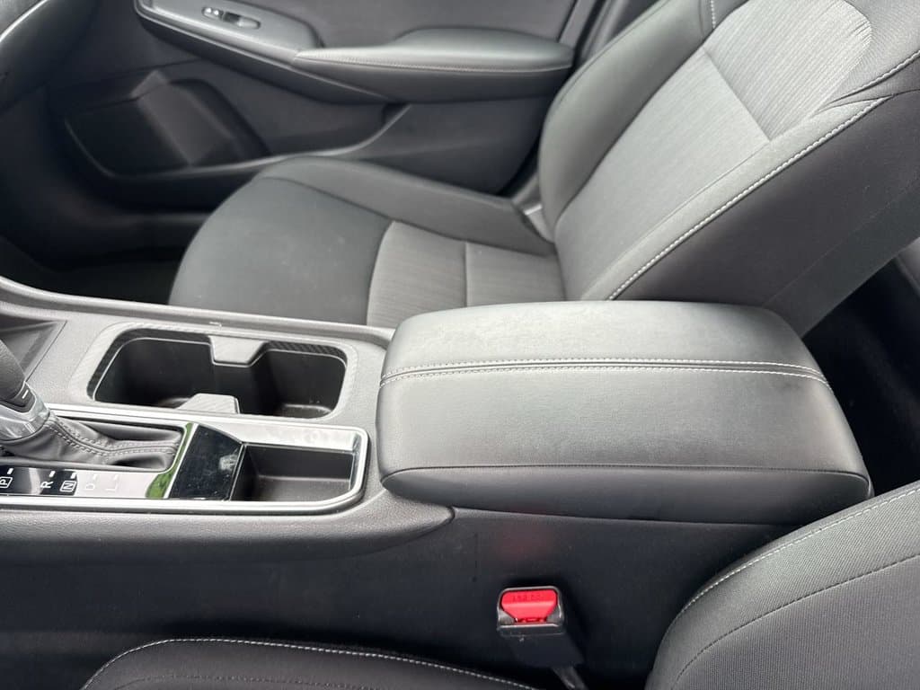 Pre-Owned 2025 Nissan Sentra SV - photo - 24