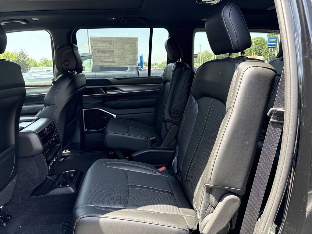 New 2026 Jeep Grand Wagoneer 85th Anniversary Edition - photo - 20
