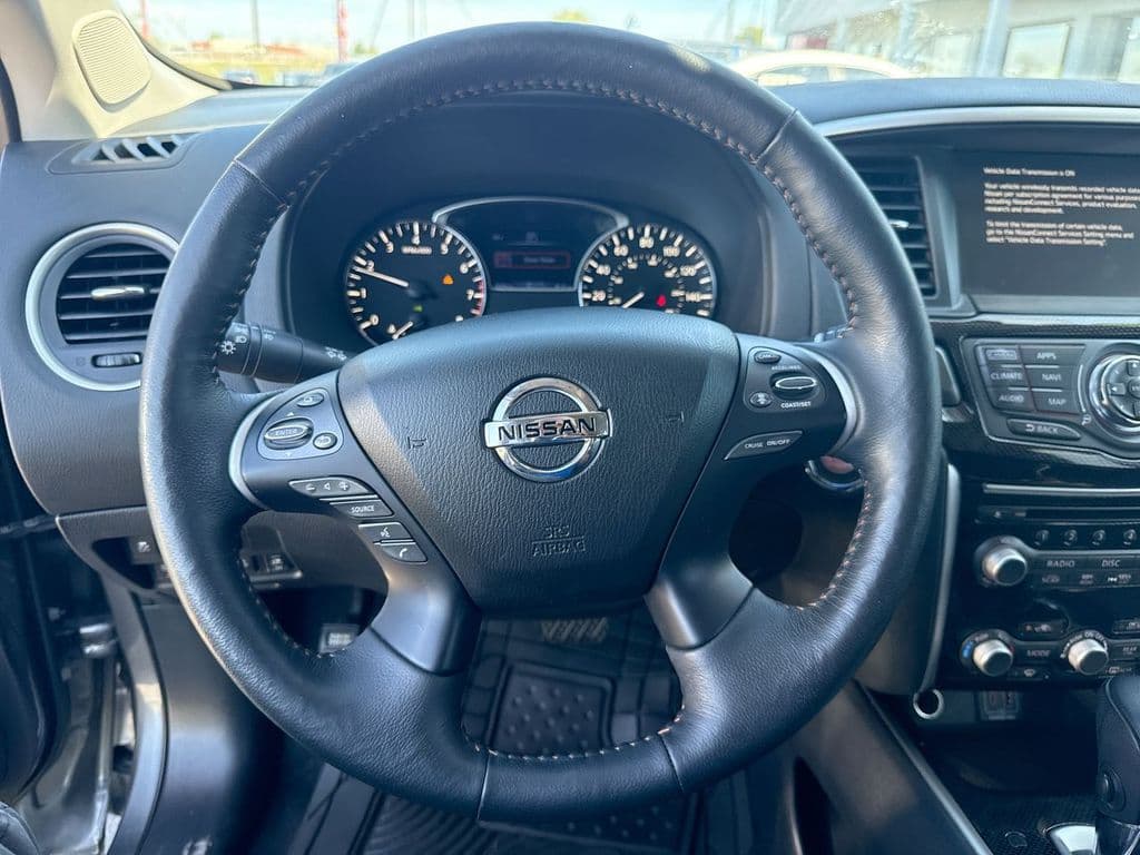 Pre-Owned 2020 Nissan Pathfinder SL - photo - 16