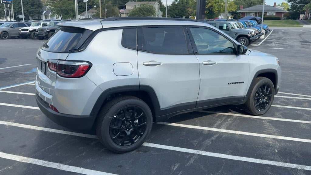 New 2026 Jeep Compass Latitude - photo - 6
