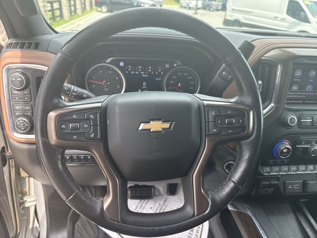 Pre-Owned 2022 Chevrolet Silverado 3500HD High Country - photo - 22