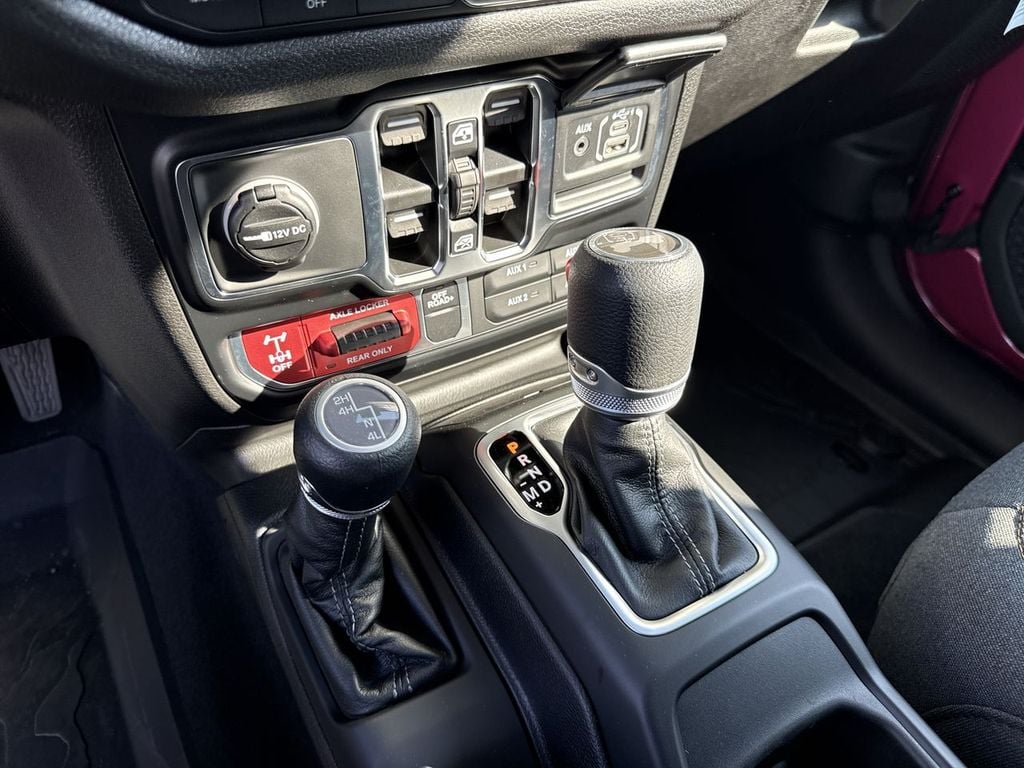 New 2026 Jeep Wrangler Willys - photo - 25