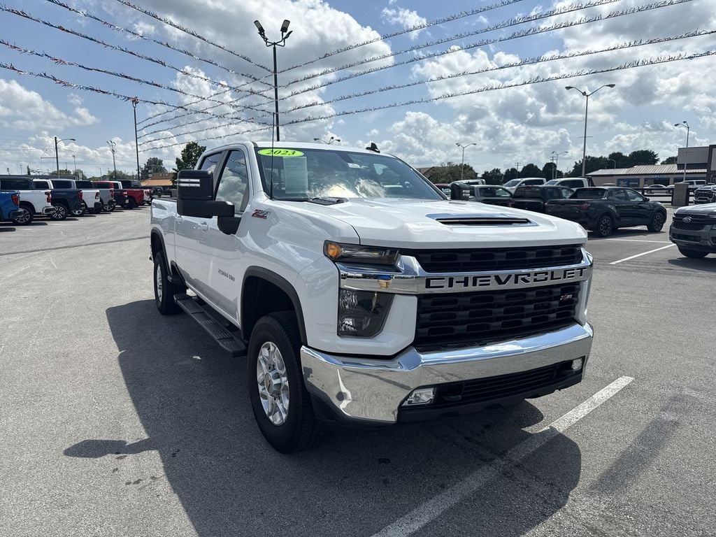 Pre-Owned 2023 Chevrolet Silverado 2500HD LT - photo - 14