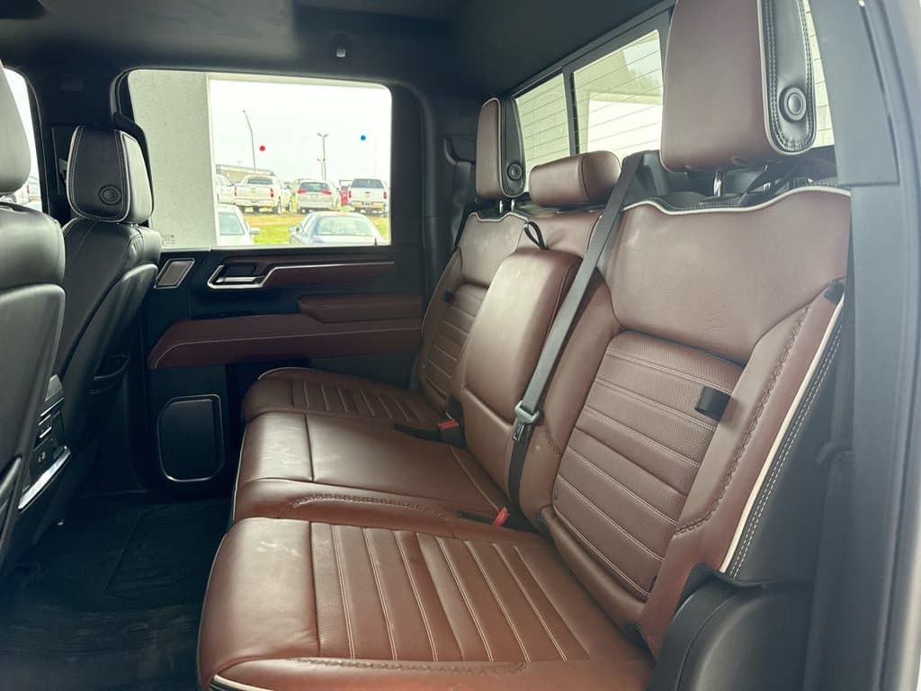 Pre-Owned 2026 GMC Sierra 2500HD Denali Ultimate - photo - 18