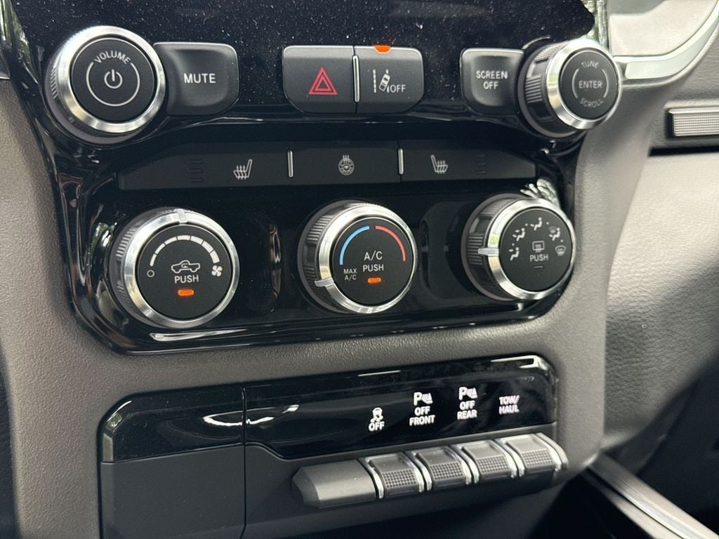 New 2026 Ram 1500 Big Horn/Lone Star - photo - 28