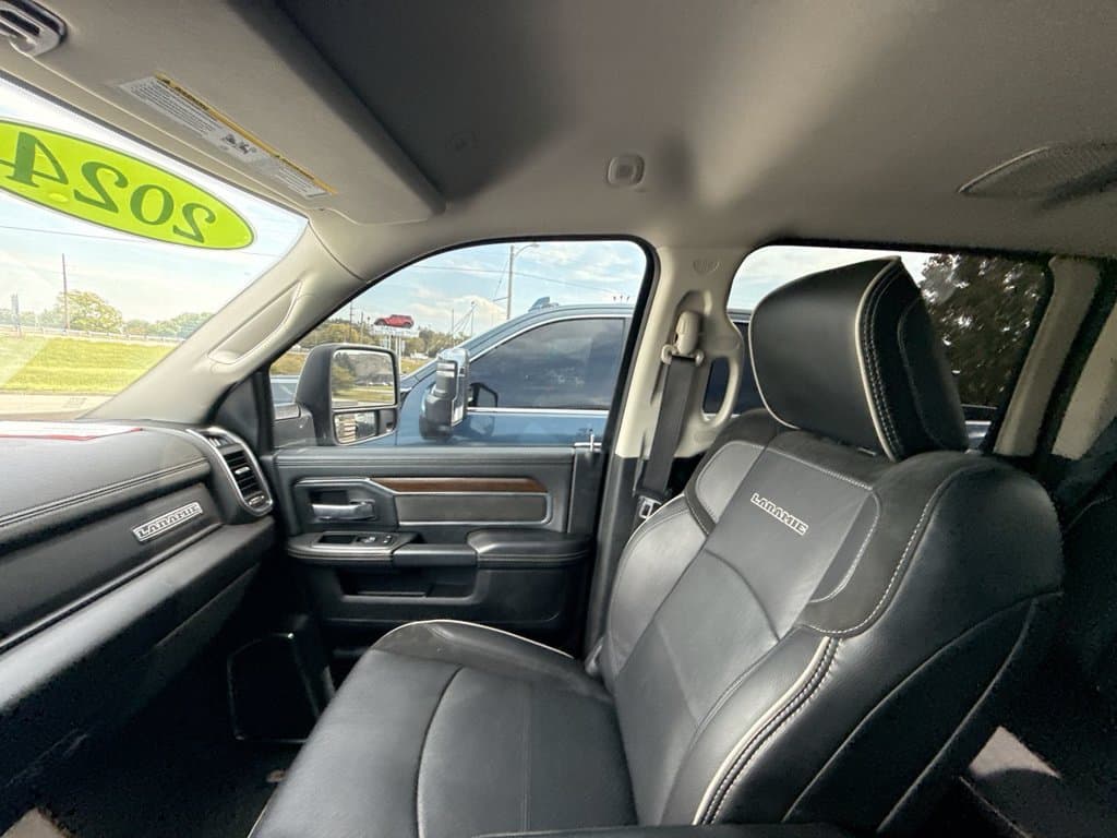 Pre-Owned 2024 Ram 2500 Laramie - photo - 30