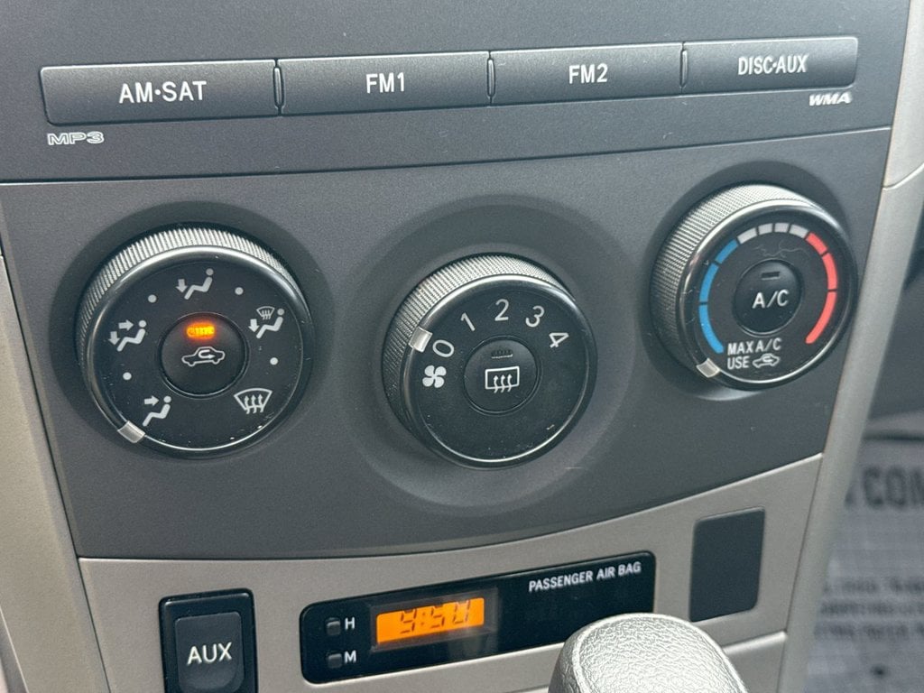 Pre-Owned 2010 Toyota Corolla S - photo - 19