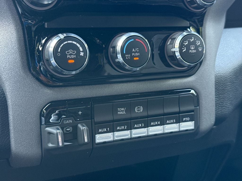 New 2026 Ram 4500HD Tradesman - photo - 26