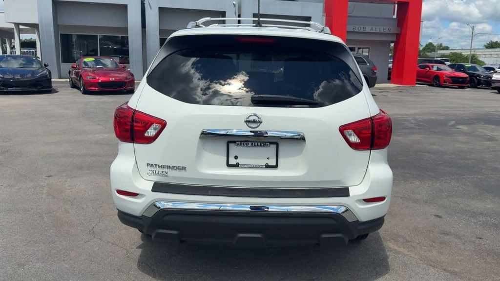 Pre-Owned 2018 Nissan Pathfinder S - photo - 5