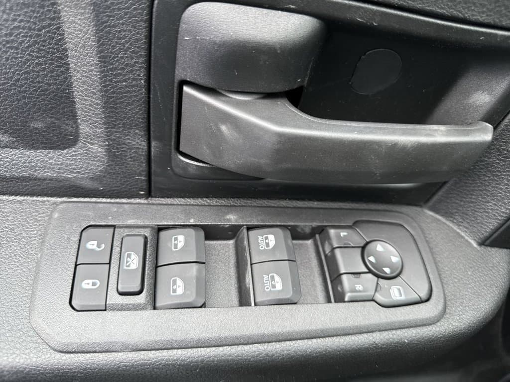 New 2026 Ram 2500 Tradesman - photo - 19