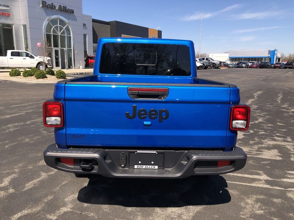 New 2026 Jeep Gladiator Sport S - photo - 17
