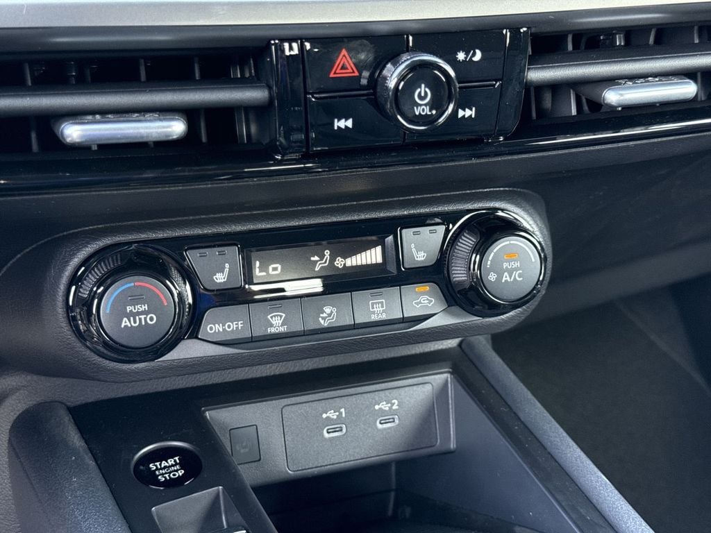 New 2026 Nissan Kicks SV - photo - 28