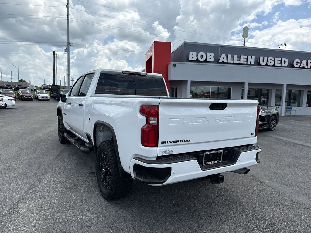 Pre-Owned 2024 Chevrolet Silverado 2500HD LT - photo - 11