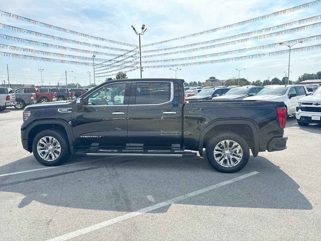 Pre-Owned 2025 GMC Sierra 1500 Denali - photo - 10
