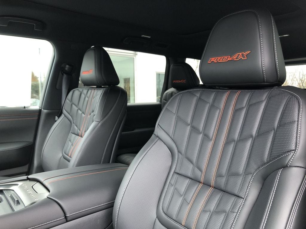 New 2026 Nissan Armada PRO-4X - photo - 22