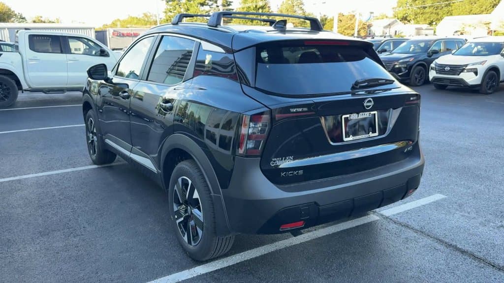 New 2027 Nissan Kicks SV - photo - 4