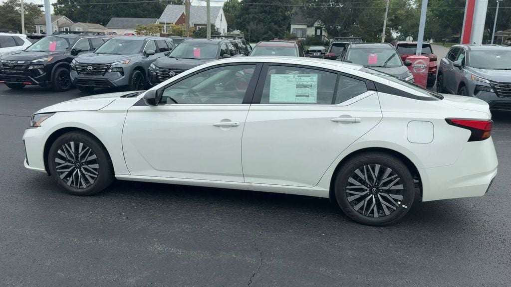 New 2026 Nissan Altima 2.5 SV - photo - 3