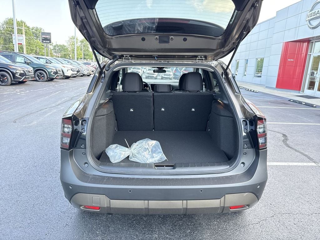 New 2026 Nissan Kicks SV - photo - 16