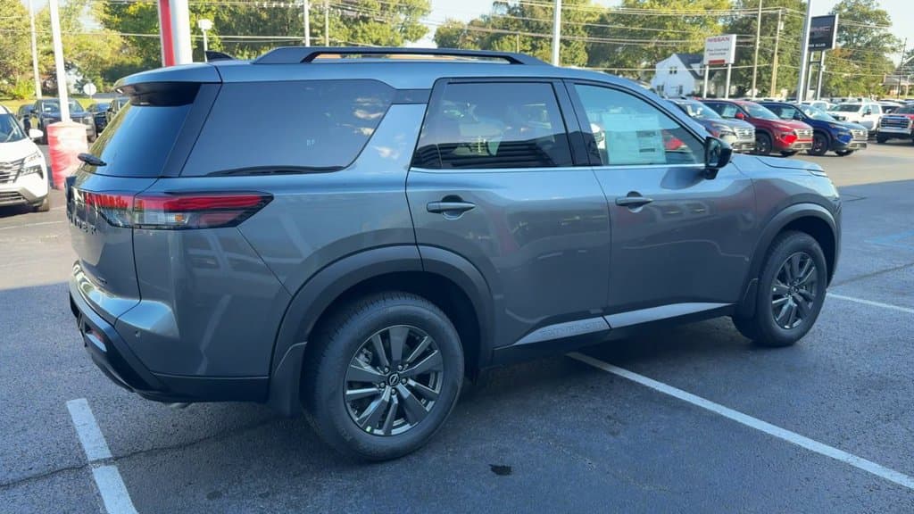 New 2026 Nissan Pathfinder SV - photo - 6