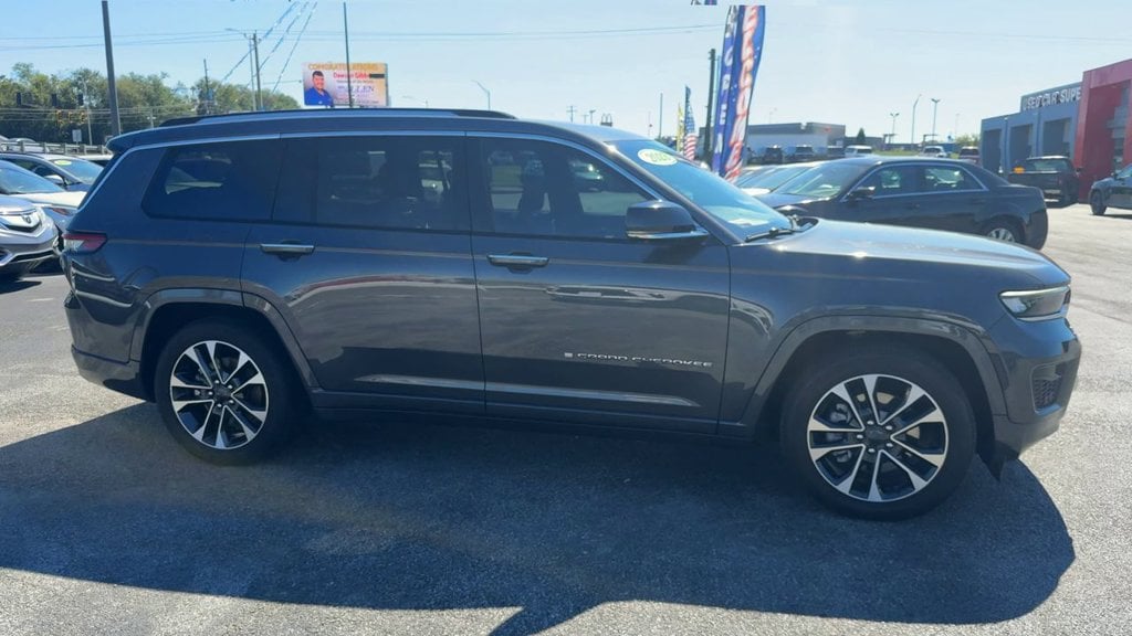 Pre-Owned 2023 Jeep Grand Cherokee L Overland - photo - 7