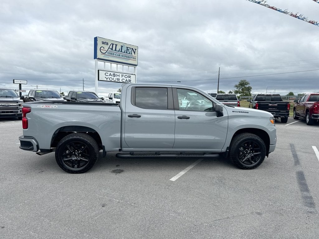 Pre-Owned 2024 Chevrolet Silverado 1500 Custom - photo - 13