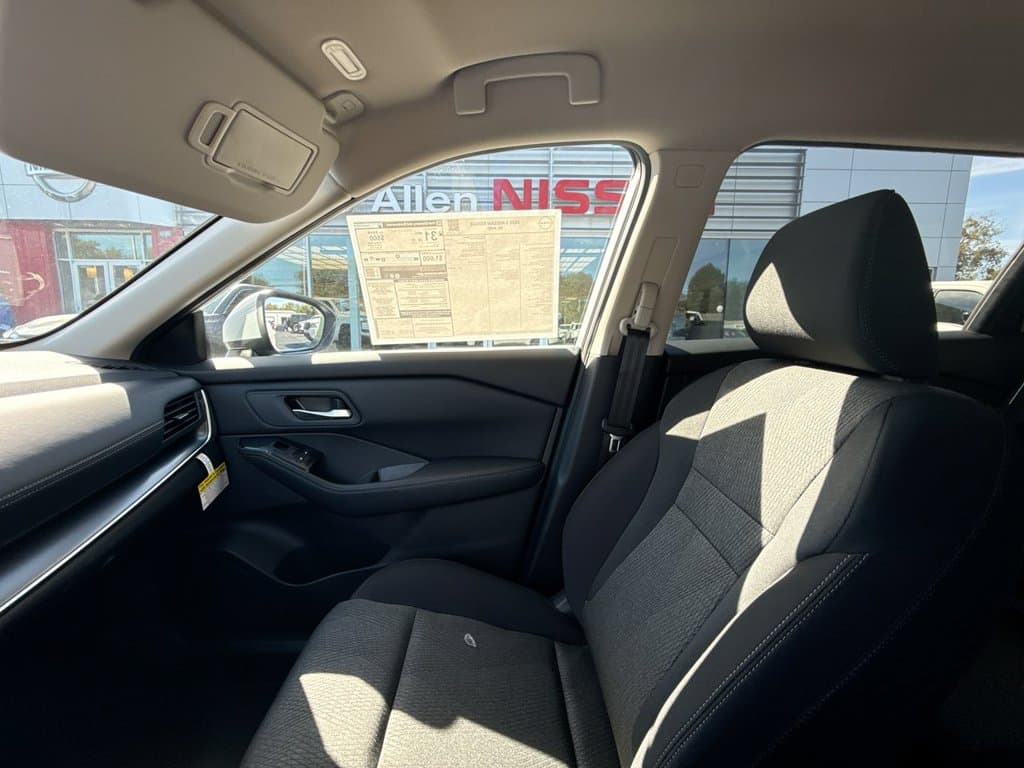New 2026 Nissan Rogue SV - photo - 30