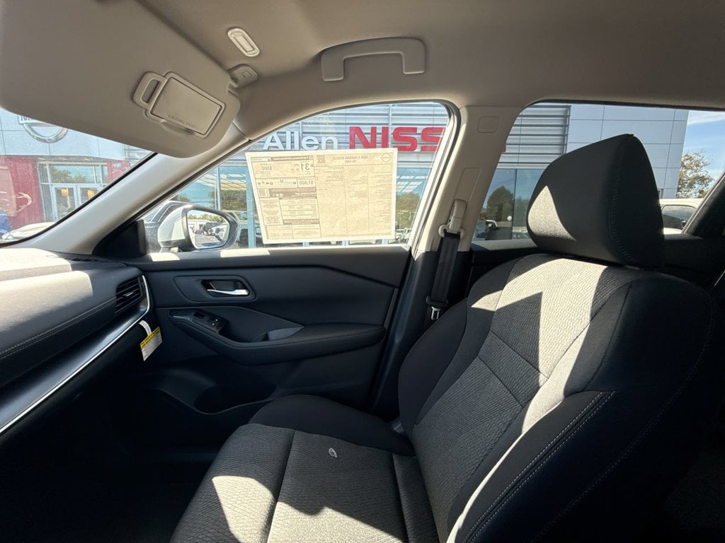 New 2026 Nissan Rogue SV - photo - 30