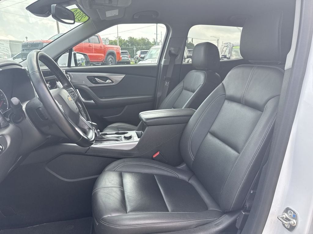 Pre-Owned 2024 Chevrolet Blazer LT - photo - 21