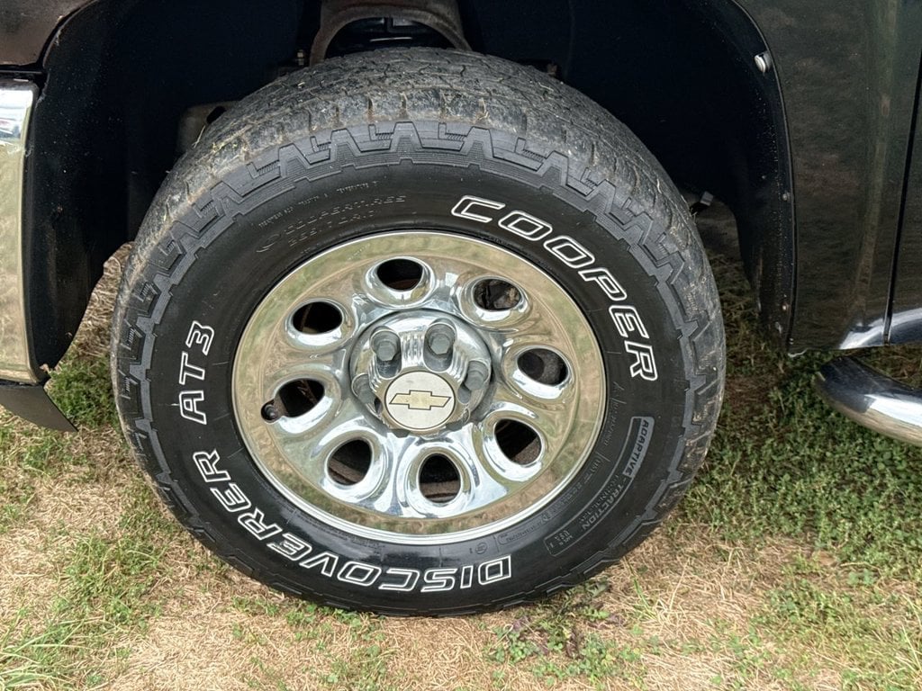 Pre-Owned 2012 Chevrolet Silverado 1500 LS - photo - 1