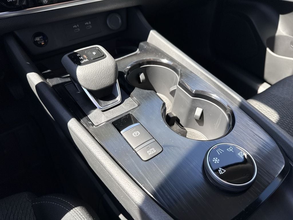 New 2026 Nissan Rogue SV - photo - 26