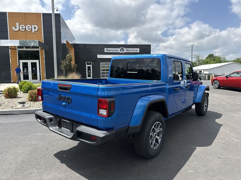 New 2026 Jeep Gladiator Sport S - photo - 12