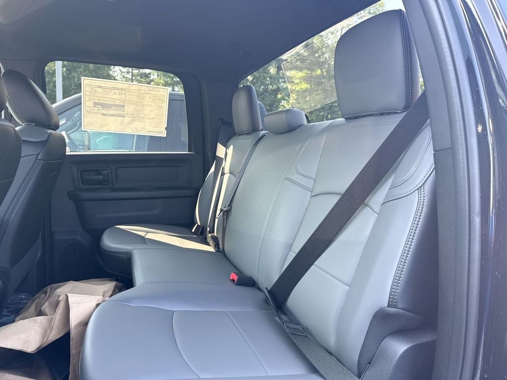 New 2026 Ram 3500 Tradesman - photo - 17