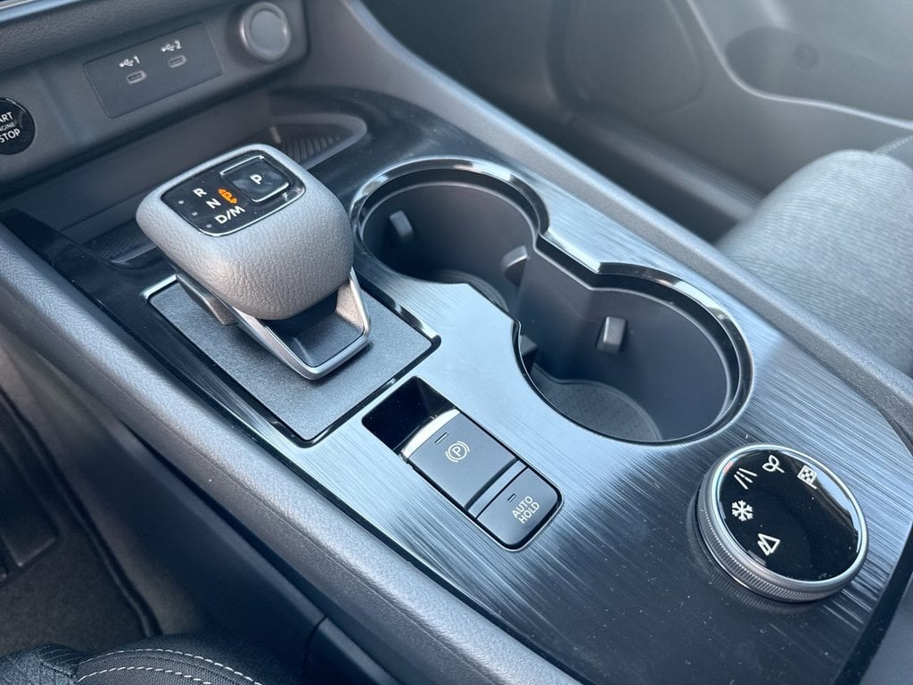 New 2026 Nissan Rogue SV - photo - 26